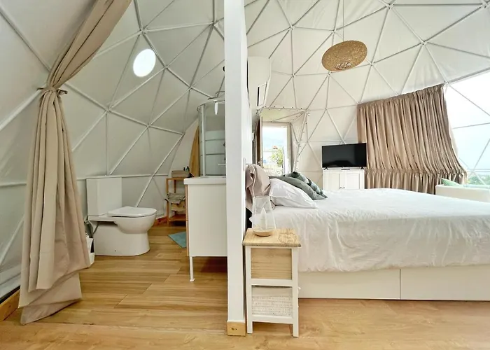 Domo Volcano Experience Piscina Climatizada Camping