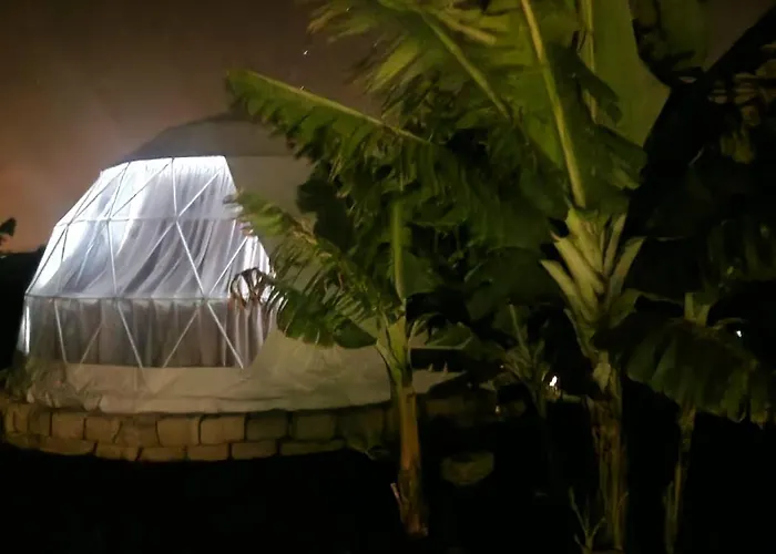 Camping Domo Volcano Experience Piscina Climatizada *