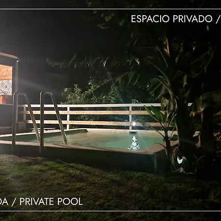 Domo Volcano Experience Piscina Climatizada Kemping