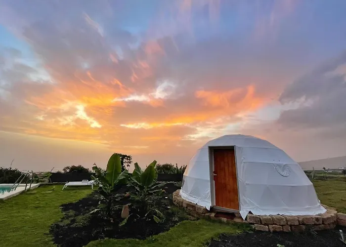 Domo Volcano Experience Piscina Climatizada Camping